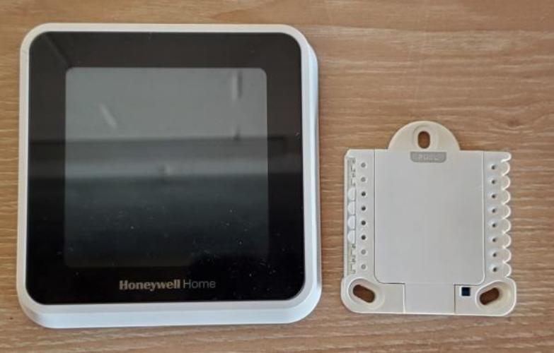 T5 7-Day Smart Wi-Fi Programmable Thermostat with Geofence Technology