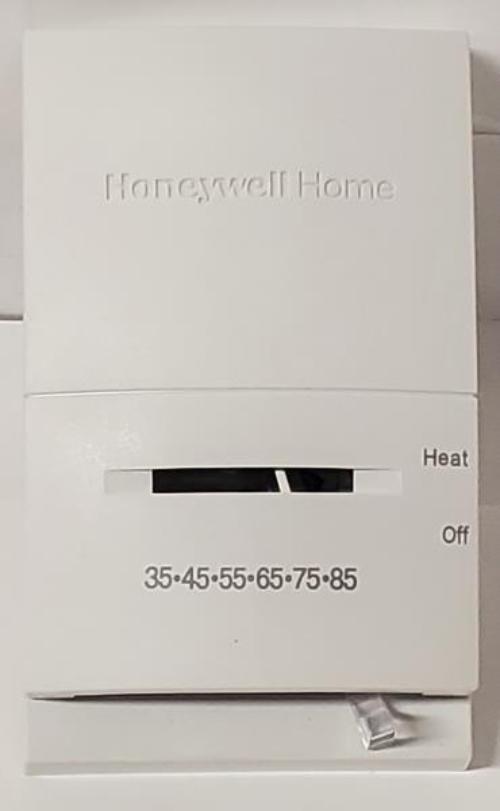 Vertical Non-Programmable Thermostat with Low Temperature Range