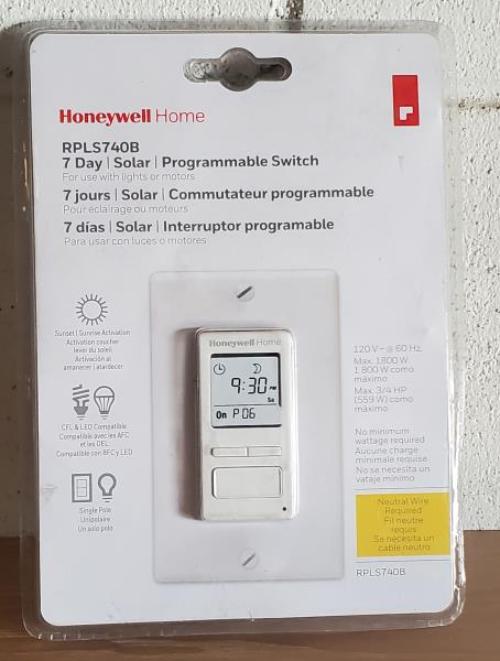 120-Volt 7-Day Programmable Indoor/Outdoor Motor and Light Switch Timer with Automatic Daylight Savings